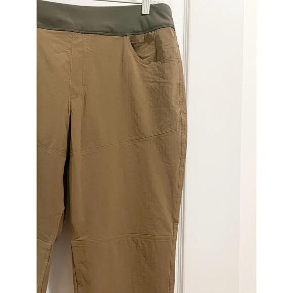 REI Trekking Pant SZ 12 - Picture 3 of 10